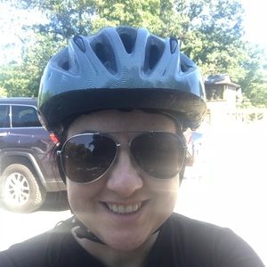 Meet your Posher, Inis